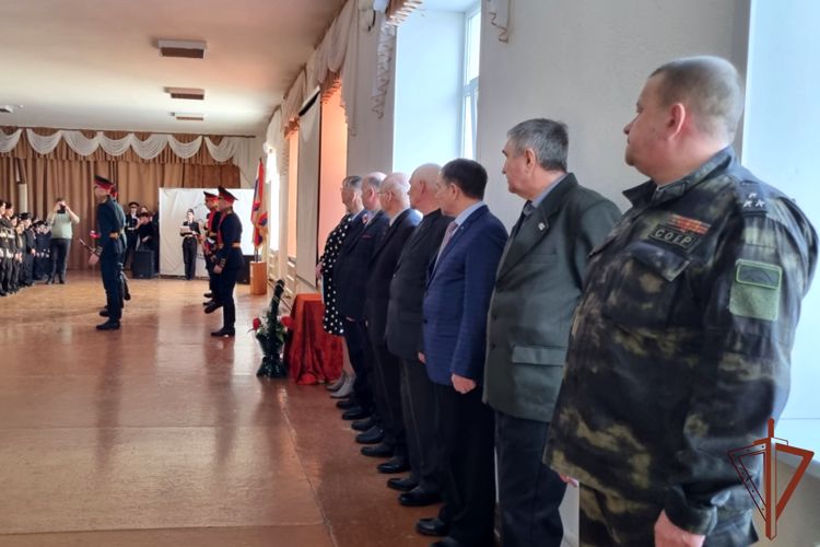 На Урале со школьниками провели патриотические мероприятия (видео)