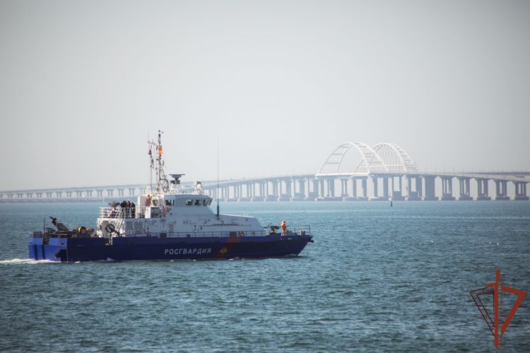 Морские подразделения Южного округа Росгвардии отметили профессиональный праздник