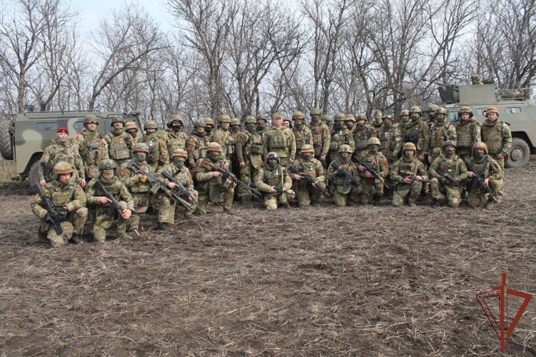 Торжественные награждения ко Дню войск национальной гвардии проходят на передовой (Видео)