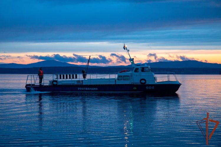 Морской отряд Уральского округа Росгвардии отмечает профессиональный праздник