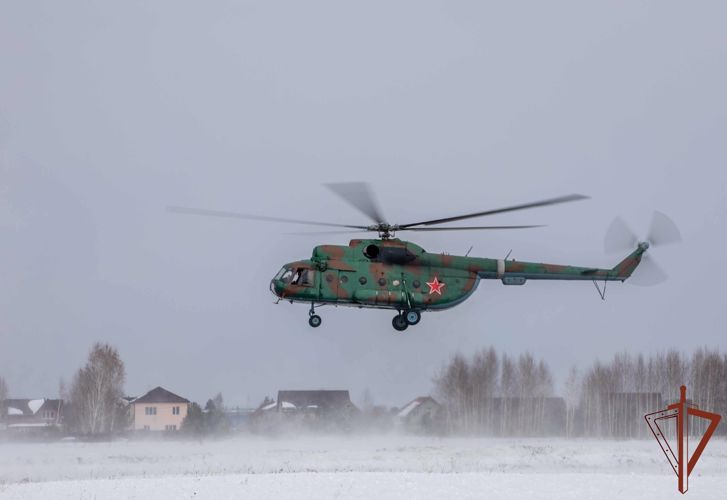 Эскадрилья Уральского округа Росгвардии выполнила учебно-тренировочные полёты