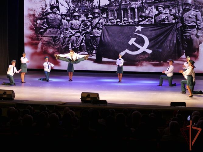 Ансамбль песни и пляски Сибирского округа Росгвардии с торжественным концертом выступил в Томске (видео)