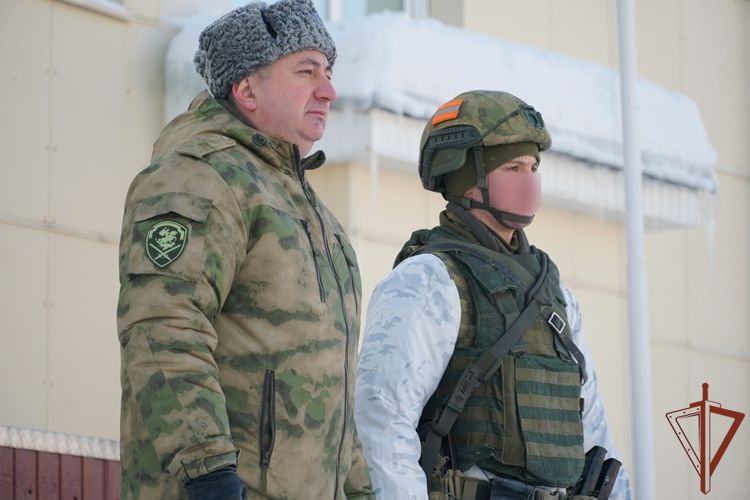 В Архангельске вручили государственные награды отличившимся в спецоперации росгвардейцам (видео)