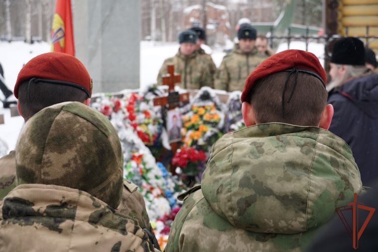 Память погибшего спецназовца Росгвардии почтили в Архангельске