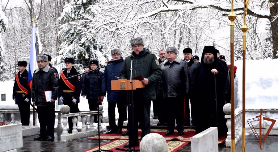 Память офицеров СОБР, погибших при исполнении служебного долга, почтили в Нижнем Новгороде
