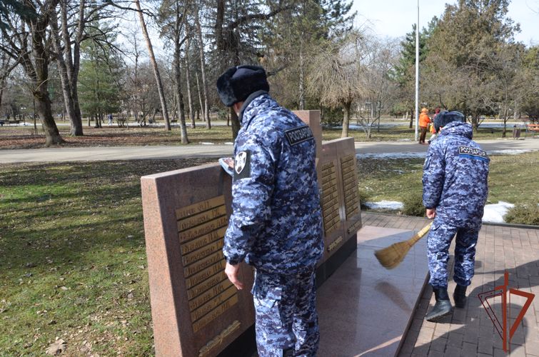 Росгвардейцы Кабардино-Балкарии участвуют в ведомственной акции «На страже памяти»