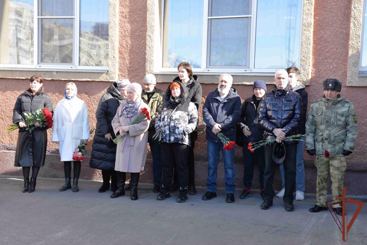 Мемориальную доску спецназовцу Росгвардии открыли в Кургане