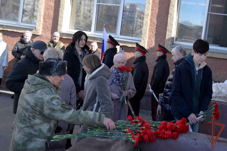 Мемориальную доску спецназовцу Росгвардии открыли в Кургане