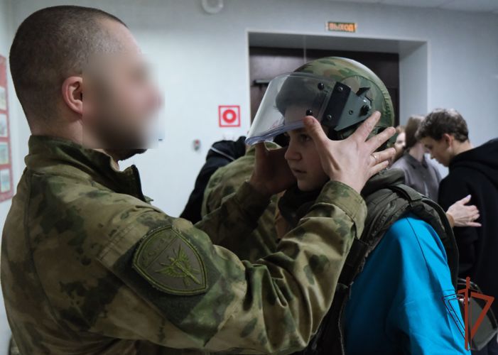 Акция «Дни Росгвардии» проходит  в  городах Центального округа