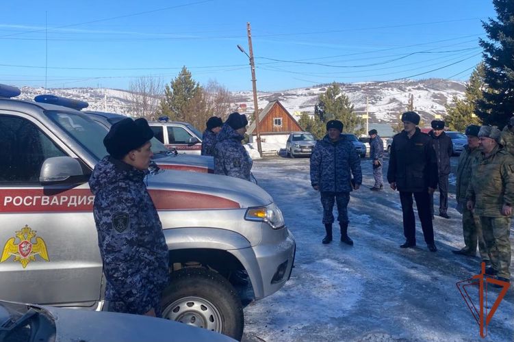 Замкомандующего Сибирским округом Росгвардии в Республике Алтай проверил состояние техники и вооружения в тероргане  