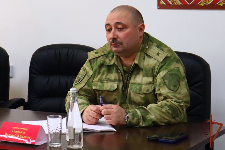 Замкомандующего Сибирским округом Росгвардии в Республике Алтай проверил состояние техники и вооружения в тероргане  