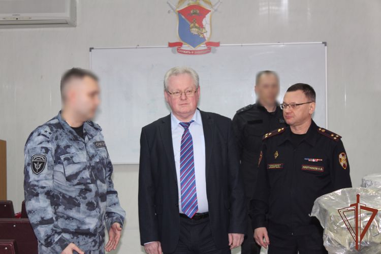 Вологжане передали росгвардейцам дополнительное оснащение для СВО