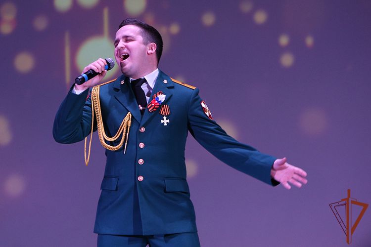 Ансамбль песни и пляски Северо-Кавказского округа Росгвардии поздравил пятигорчанок с 8 марта