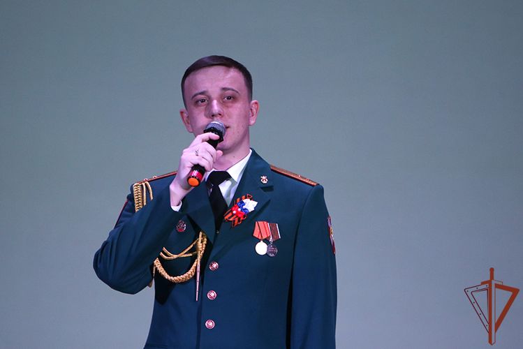 Ансамбль песни и пляски Северо-Кавказского округа Росгвардии поздравил пятигорчанок с 8 марта
