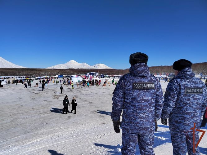 На Камчатке росгвардейцы приняли участие в обеспечении безопасности фестиваля «Снежный путь #МыВместе»