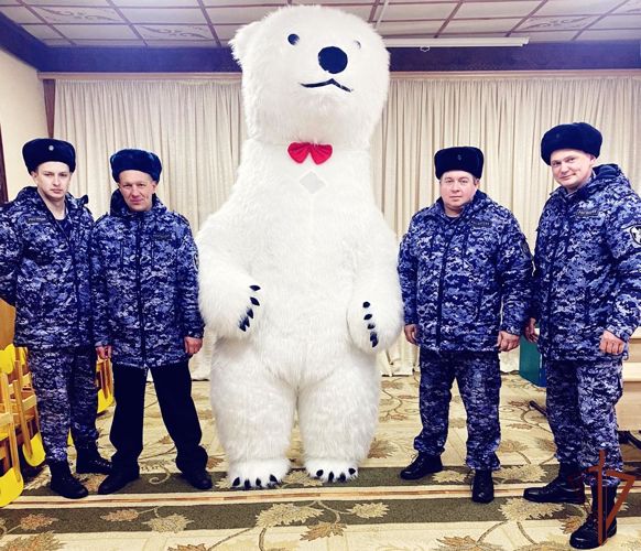Росгвардейцы устроили праздник для воспитанников приюта в Брянской области 