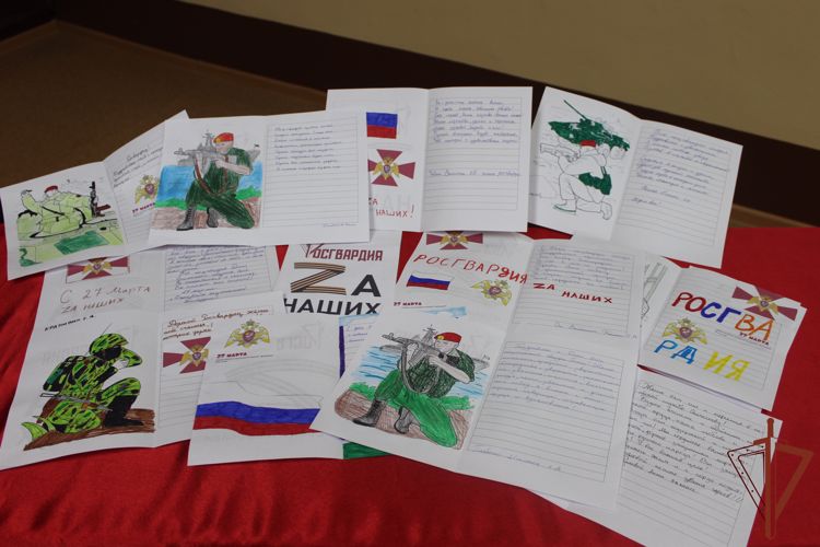 В Зеленогорске военнослужащие Росгвардии провели уроки мужества для  школьников