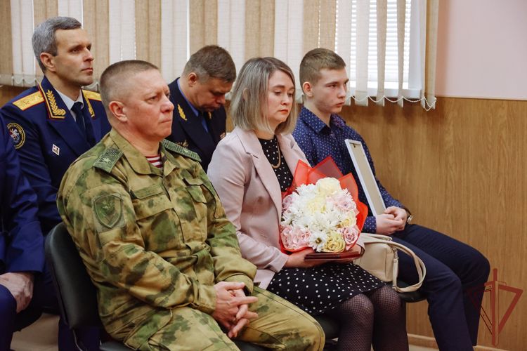  Орден Мужества передали семье погибшего росгвардейца в Благовещенске