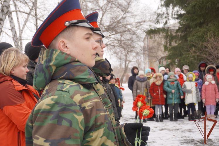 В Волгоградской области открыли мемориальную доску погибшему в ходе СВО бойцу ОМОН