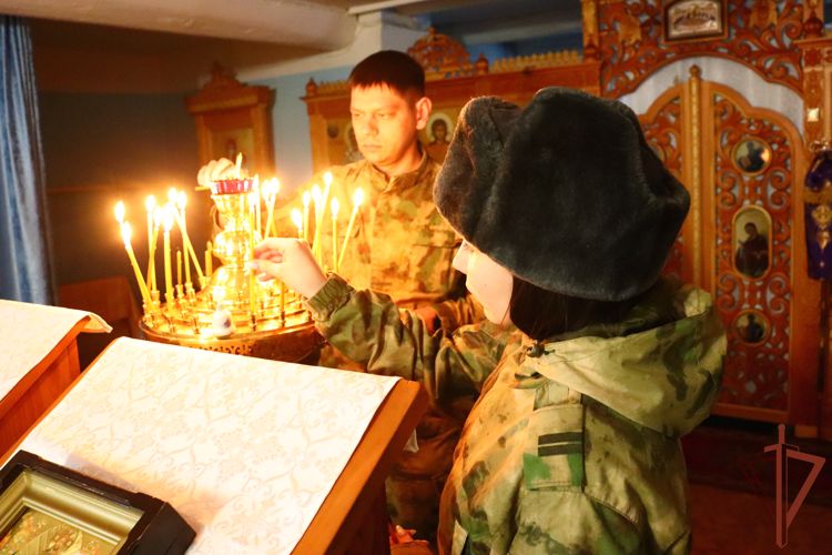 Молебны за здравие военнослужащих и сотрудников Росгвардии проходят в Сибири