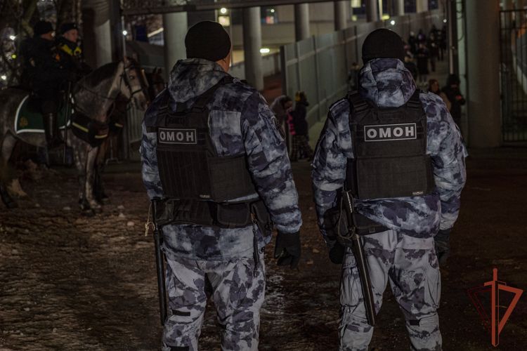 Правопорядок на чемпионате России по футболу и матче КХЛ в столице обеспечили сотрудники Росгвардии
