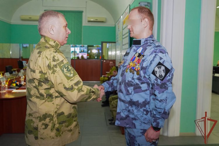 Ведомственные награды вручены сотрудникам Росгвардии в Санкт-Петербурге