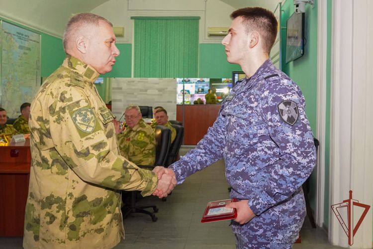 Ведомственные награды вручены сотрудникам Росгвардии в Санкт-Петербурге