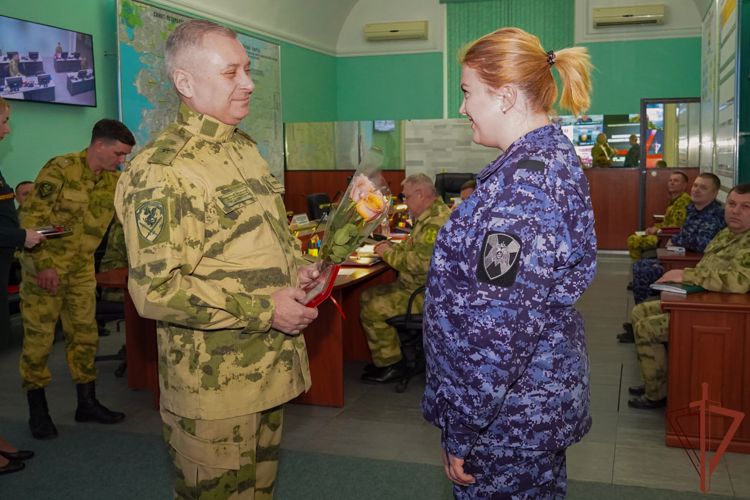 Ведомственные награды вручены сотрудникам Росгвардии в Санкт-Петербурге