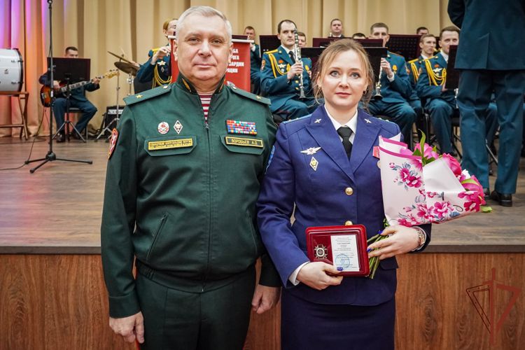 Лётчиков и моряков наградили в Северо-Западном округе Росгвардии
