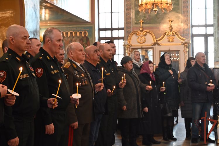 Молебны за здравие военнослужащих и сотрудников Росгвардии проходят в Сибири