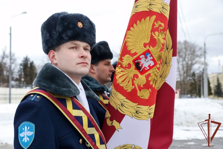 Генерал-майор Анатолий Коновалов поздравил авиаторов ведомства с профессиональным праздником