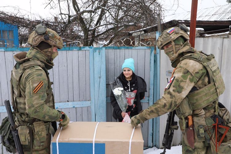 Росгвардейцы исполнили мечту многодетной матери из Луганской Народной Республики (видео)