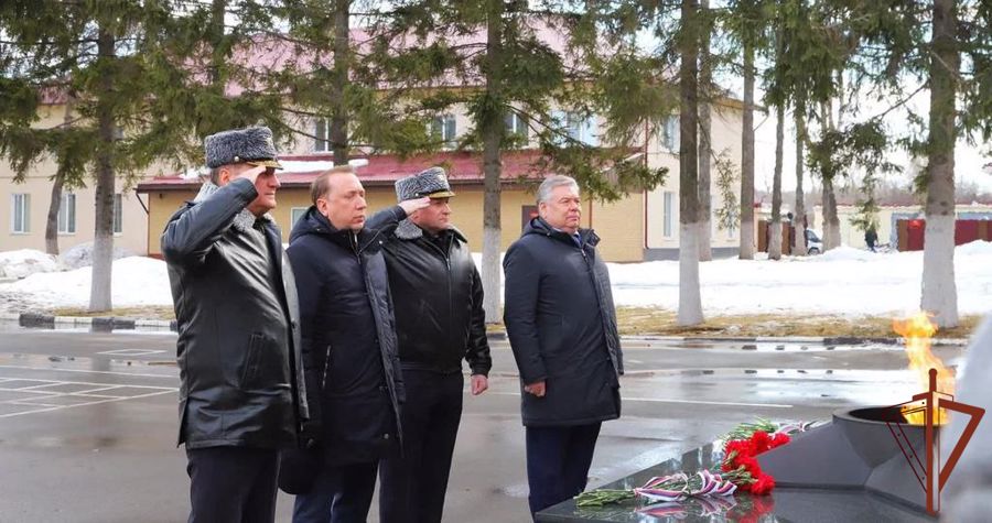 Тульским росгвардейцам вручили ключи от новых служебных автомобилей (видео)