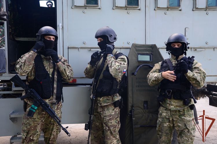 Росгвардейцы приняли участие в межведомственной антитеррористической тренировке в Самарской области