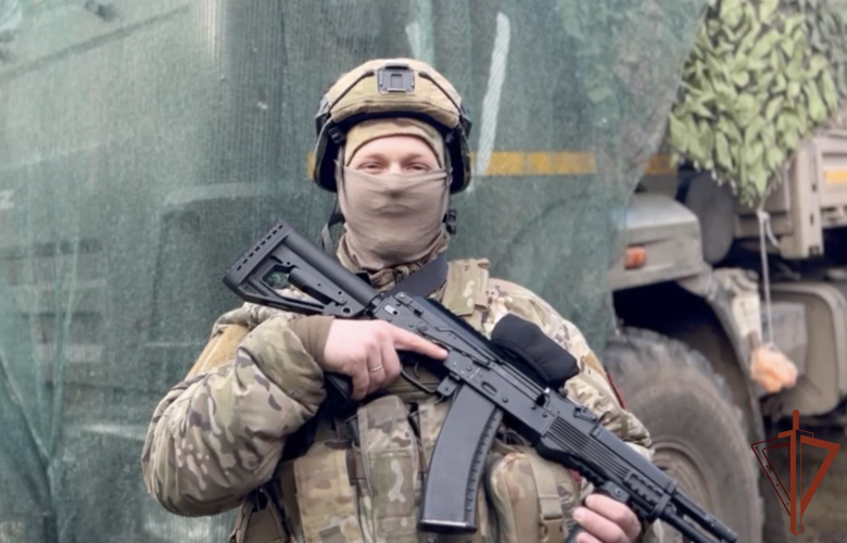 Росгвардейцы Центрального округа – участники СВО поздравили женщин с Международным женским днем (видео)