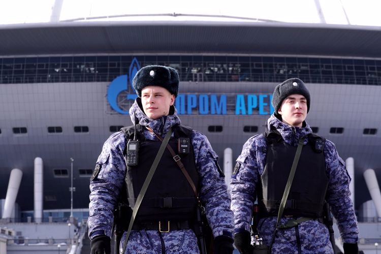 В Санкт-Петербурге росгвардейцы обеспечили безопасность футбольного матча Чемпионата России