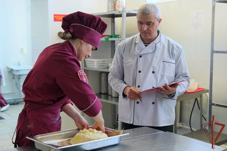 Лучшие специалисты продовольственной службы определились в Уральском округе Росгвардии