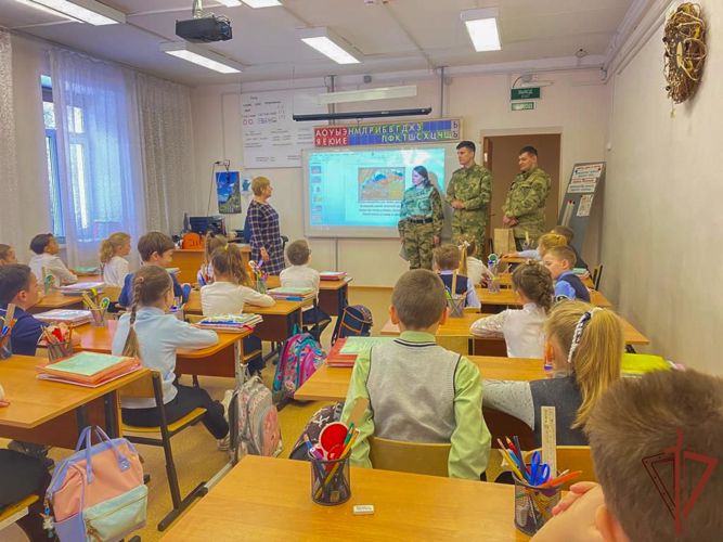 Росгвардия проводит патриотические мероприятия для подрастающего поколения на Урале