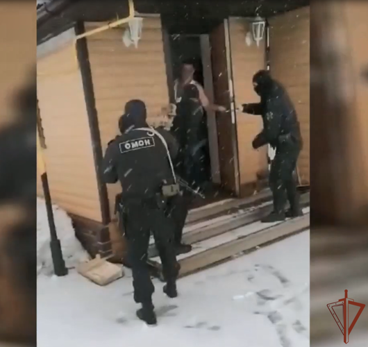 При содействии ОМОН «Зырянин» задержаны подозреваемые в совершении коррупционных преступлений