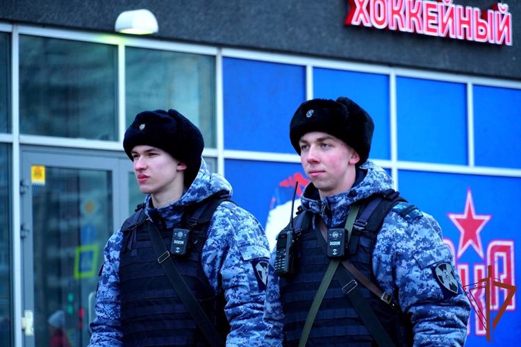 Росгвардейцы обеспечили безопасность на хоккейном матче в Санкт-Петербурге