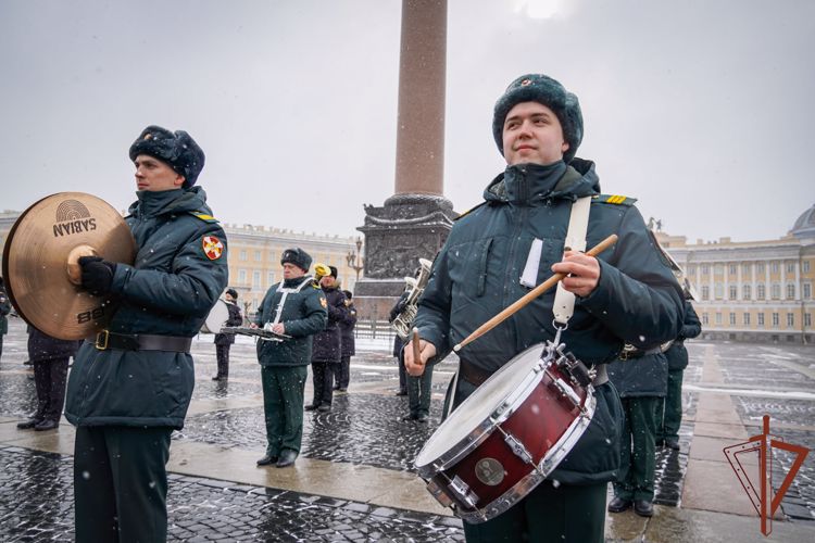 В Санкт-Петербурге проходят репетиции сводного военного оркестра к Параду Победы