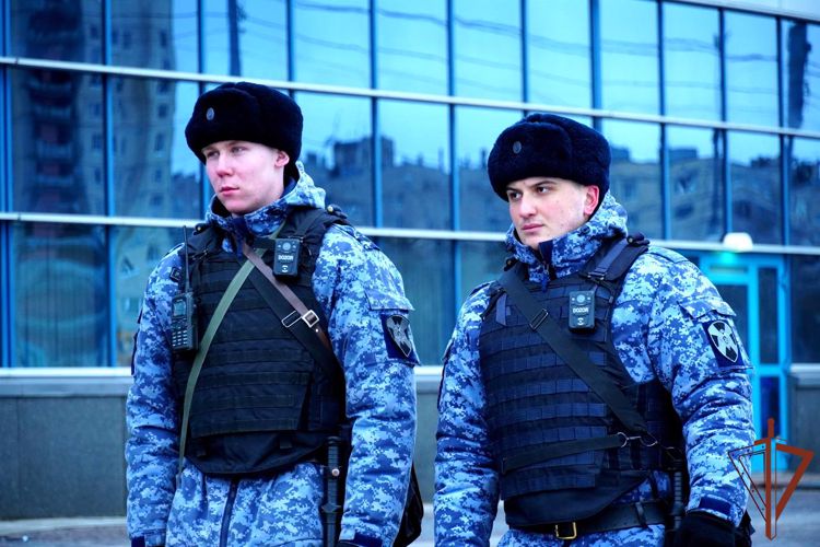 Росгвардейцы обеспечили безопасность на хоккейном матче в Санкт-Петербурге
