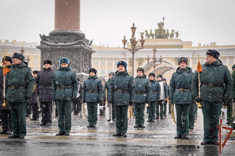 В Санкт-Петербурге проходят репетиции сводного военного оркестра к Параду Победы