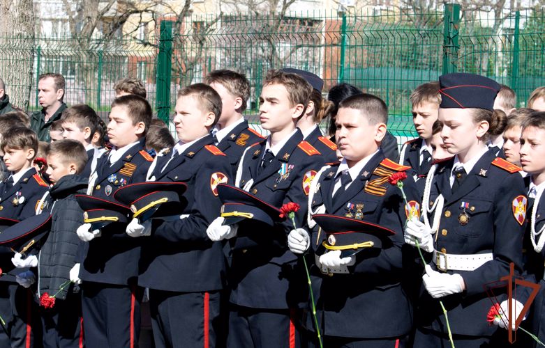 Память военнослужащего Росгвардии увековечили в Крыму 