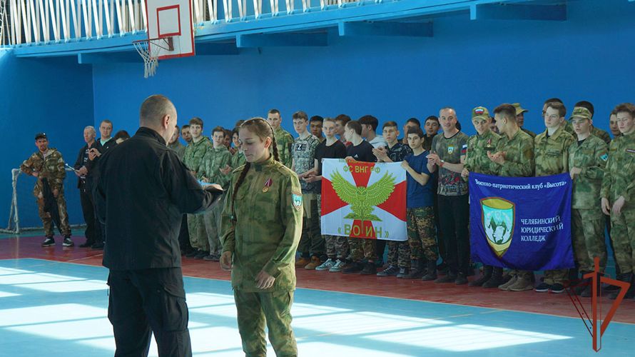 Патриотические мероприятия для молодежи провели росгвардейцы на Урале