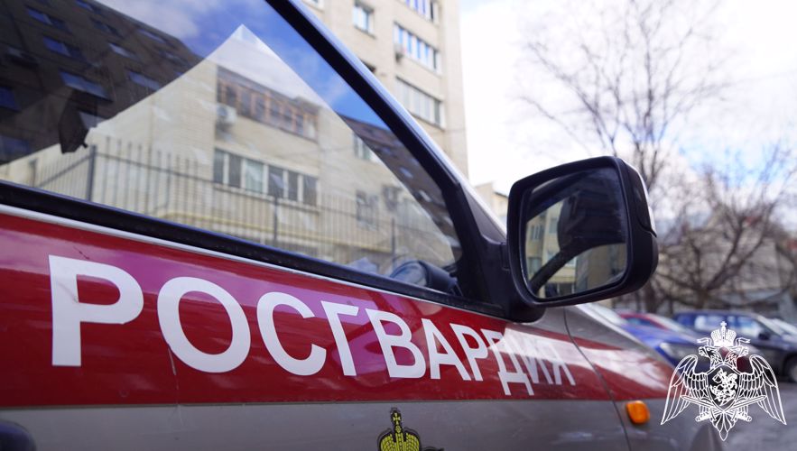  Росгвардейцы в Саратовской области спасли девушку от необдуманного поступка