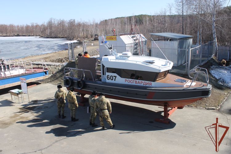Сбор с командирами катеров морского отряда завершился в Уральском округе Росгвардии 