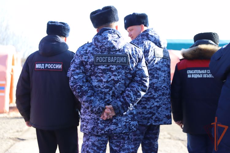 Росгвардейцы приняли участие в командно-штабных учениях по ликвидации весеннего половодья в Москве