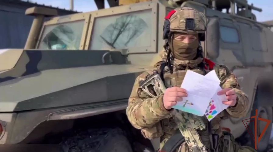 Бойцы Росгвардии поблагодарили тульских школьников за письма поддержки