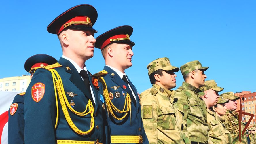 Военнослужащие Росгвардии получили ключи от новых квартир в Челябинской области